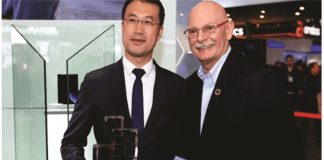 HUAWEI Mate X foldable 5G wins Best Connected Mobile Device award at #MWC2019