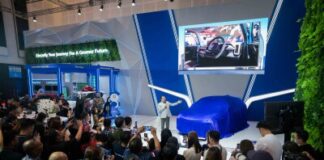 Vinfast showcases the VF 6 right-hand drive for the first time at IIMS Surabaya 2025