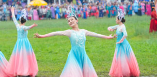 Encountering Naadam, Experiencing the 35th Grassland Carnival of the Inner Mongolia Autonomous Region