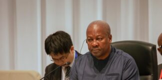 Mahama urges bold reforms to attract investments into Africa