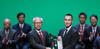 Melco’s “House of Dancing Water” team is honored with Medal of Merit – Tourism by Macao Government for tourism contributions