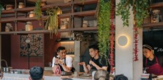 Hunger for Culture: New Airbnb Data Reveals Rise of Culinary Travel in Indonesia