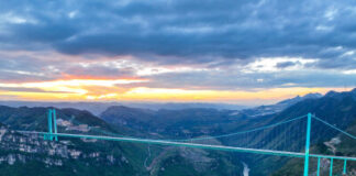 First summer vacation season after the opening of the world’s highest bridge